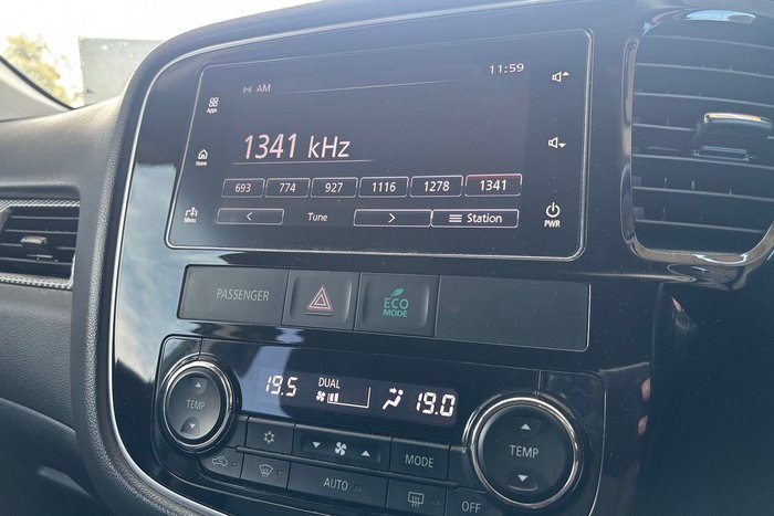 2016 Mitsubishi Outlander LS