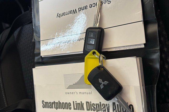 2016 Mitsubishi Outlander LS