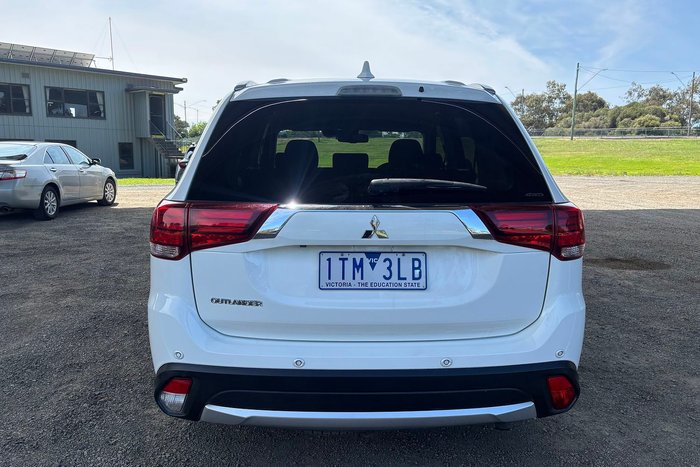 2016 Mitsubishi Outlander LS