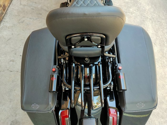 2024 HARLEY-DAVIDSON CVO ROAD GLIDE ST 121 (FLTRXSTSE) ROAD RAVEN METALLIC