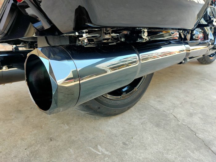 2024 HARLEY-DAVIDSON CVO ROAD GLIDE ST 121 (FLTRXSTSE) ROAD RAVEN METALLIC