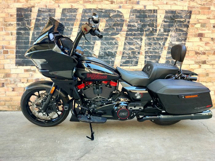 2024 HARLEY-DAVIDSON CVO ROAD GLIDE ST 121 (FLTRXSTSE) ROAD RAVEN METALLIC