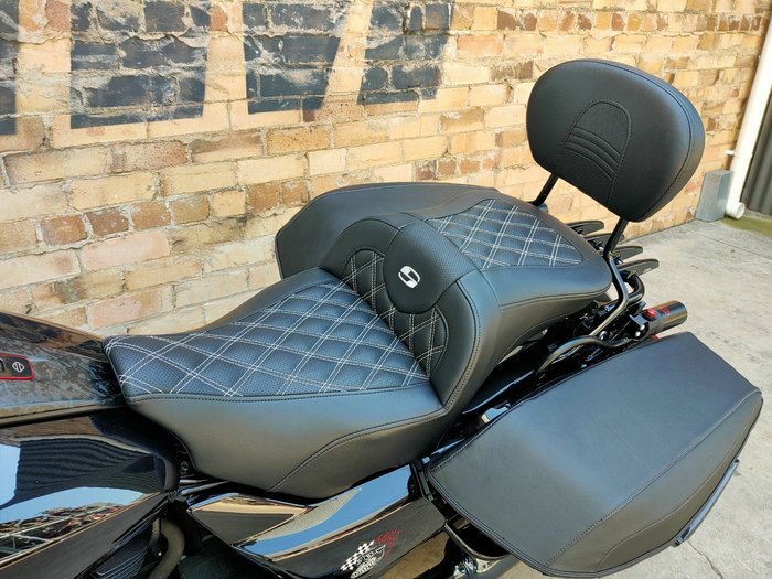 2024 HARLEY-DAVIDSON CVO ROAD GLIDE ST 121 (FLTRXSTSE) ROAD RAVEN METALLIC