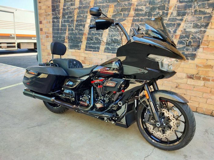 2024 HARLEY-DAVIDSON CVO ROAD GLIDE ST 121 (FLTRXSTSE) ROAD RAVEN METALLIC