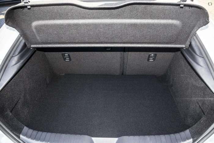 2025 Mazda 3 G20 Touring