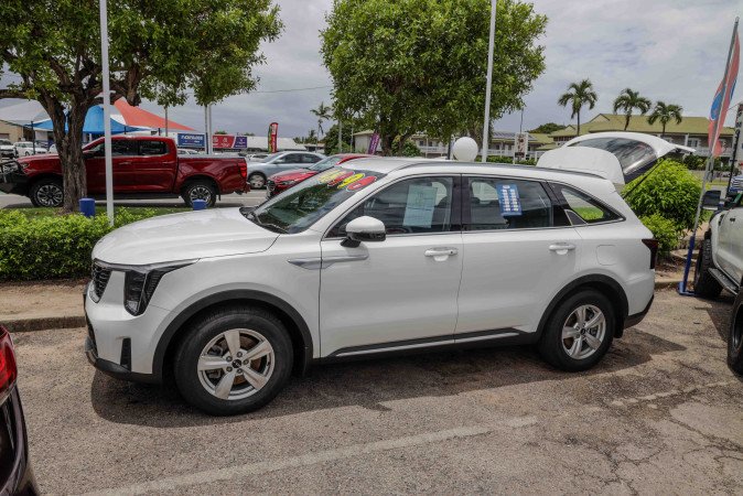 2023 KIA SORENTO S 7 SEAT