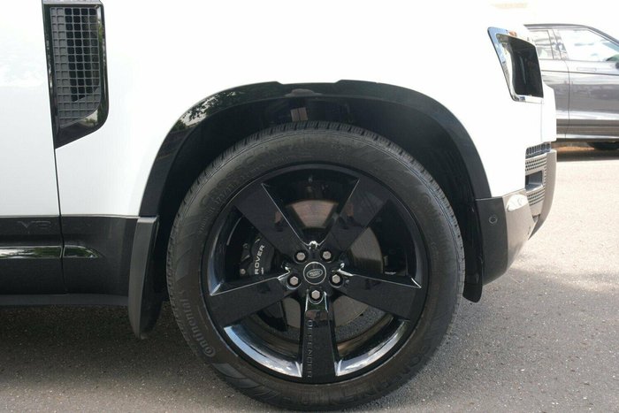 2025 Land Rover Defender 110 P525 V8 L663 MY25.5 AWD Fuji White