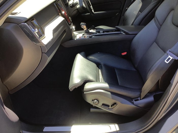 2021 Volvo XC60 T5 Inscription