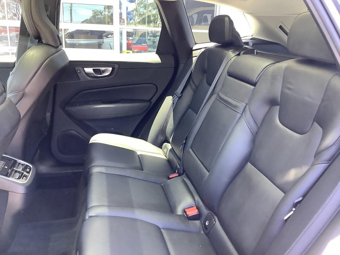 2021 Volvo XC60 T5 Inscription