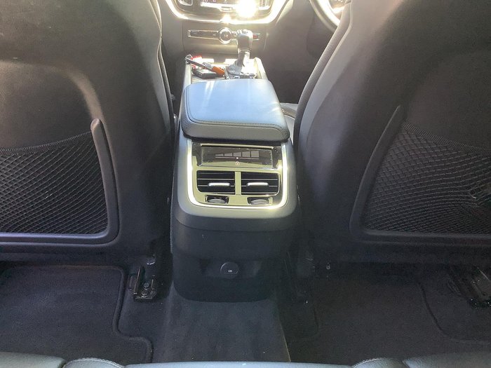 2021 Volvo XC60 T5 Inscription