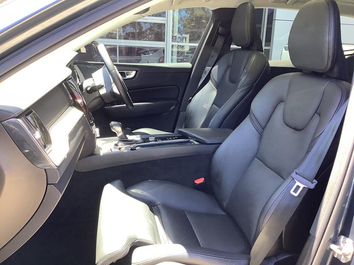 2021 Volvo XC60 T5 Inscription