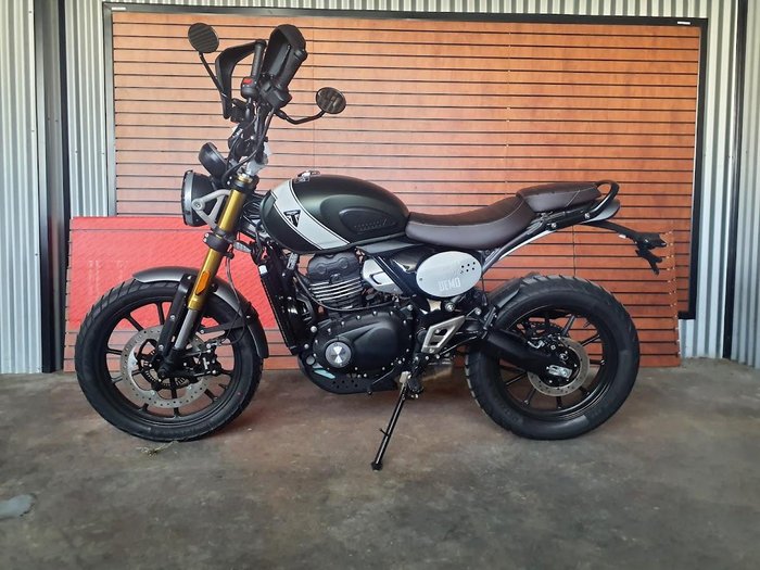 2025 Triumph Scrambler 400 X Scrambler White