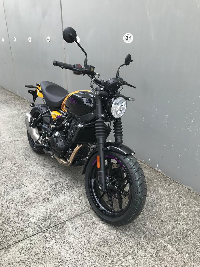 2025 Royal Enfield Guerrilla 450