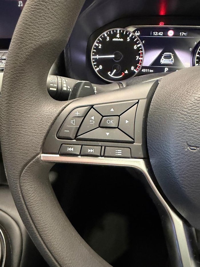 2024 Nissan JUKE ST+