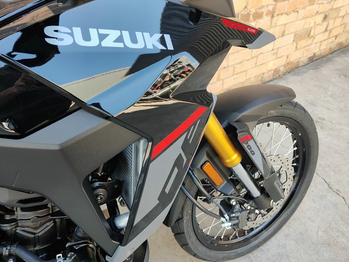 2026 SUZUKI V-STROM 800DE DUAL PURPOSE BLACK