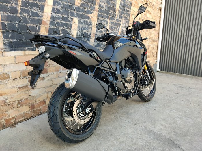 2026 SUZUKI V-STROM 800DE DUAL PURPOSE BLACK