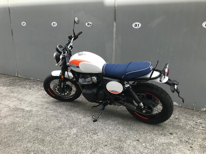 2025 Royal Enfield Bear 650