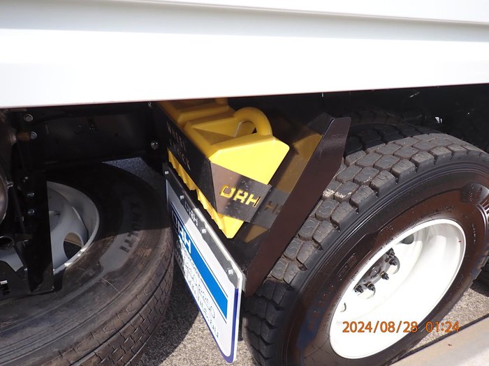 2025 Isuzu Fvz 260-300 White