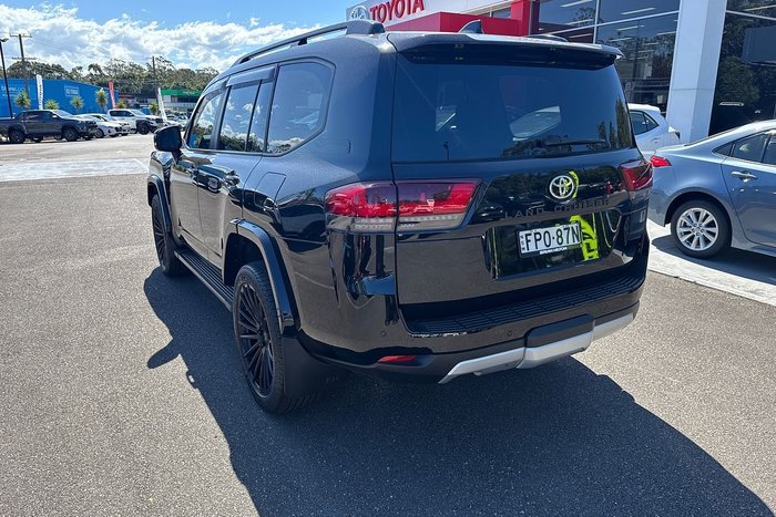 2025 Toyota Landcruiser GR Sport