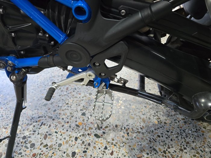 2018 BMW Motorrad R1200 GS ADVENTURE PEARL WHITE METALLIC