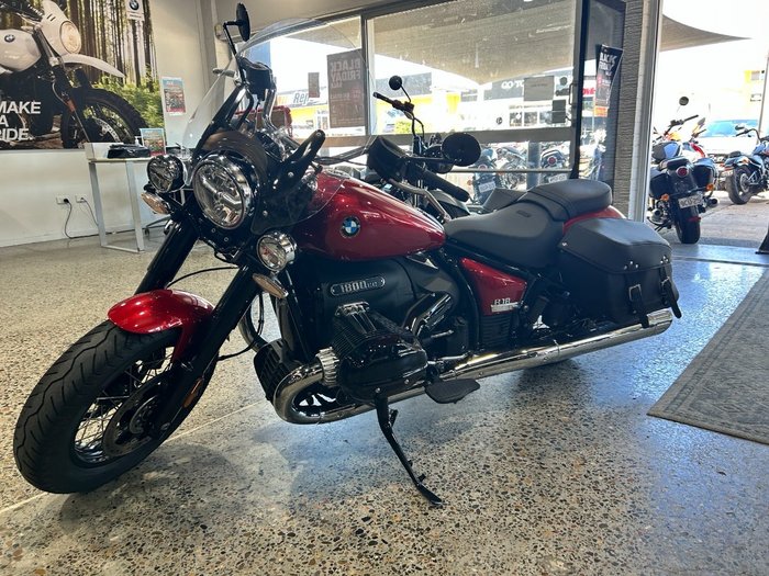 2025 BMW Motorrad R 18 CLASSIC HIGHLINE RACING RED