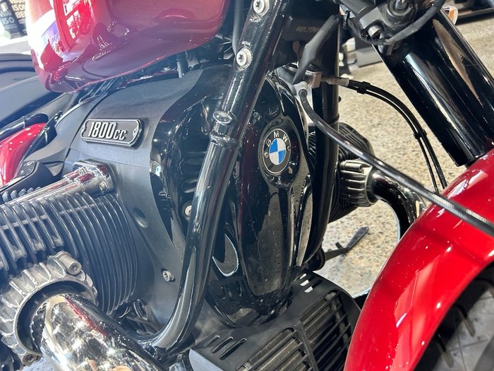 2025 BMW Motorrad R 18 CLASSIC HIGHLINE RACING RED