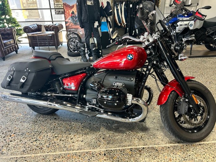 2025 BMW Motorrad R 18 CLASSIC HIGHLINE RACING RED