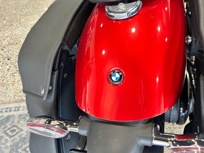 2025 BMW Motorrad R 18 CLASSIC HIGHLINE RACING RED