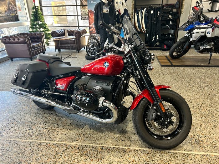2025 BMW Motorrad R 18 CLASSIC HIGHLINE RACING RED