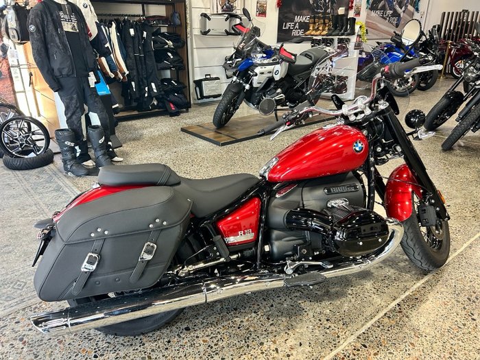 2025 BMW Motorrad R 18 CLASSIC HIGHLINE RACING RED