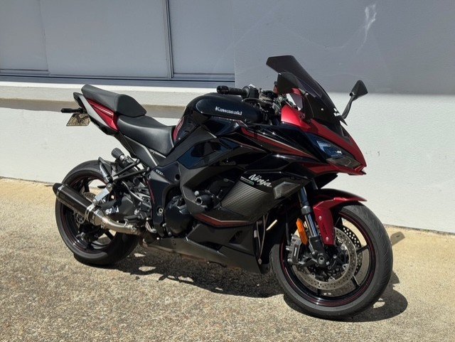 2022 Kawasaki NINJA 1000SX Red/Black