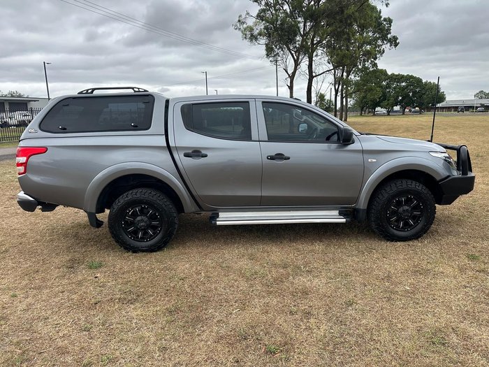 2017 Mitsubishi Triton GLX