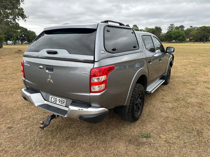 2017 Mitsubishi Triton GLX