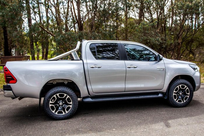 2022 Toyota Hilux SR5