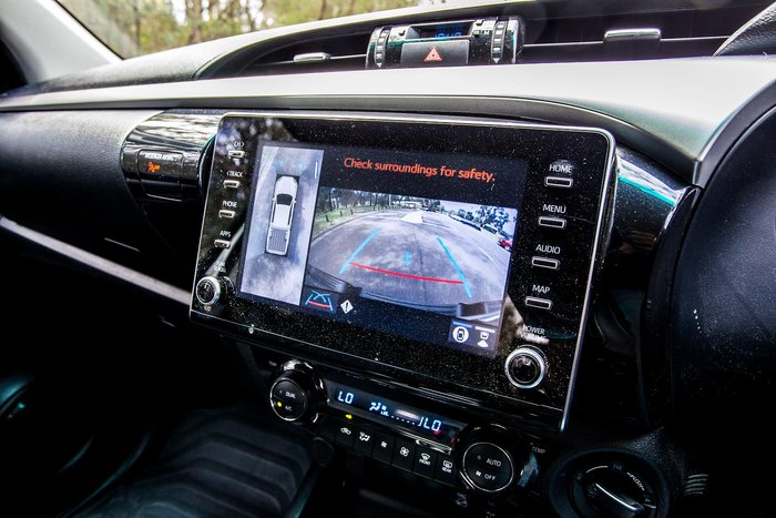 2022 Toyota Hilux SR5