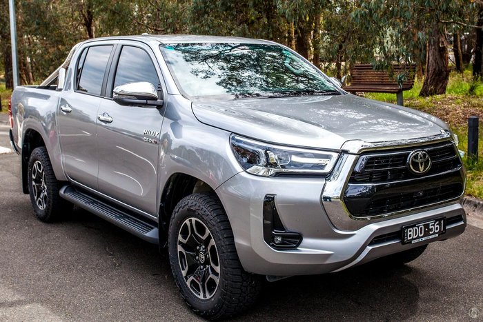 2022 Toyota Hilux SR5
