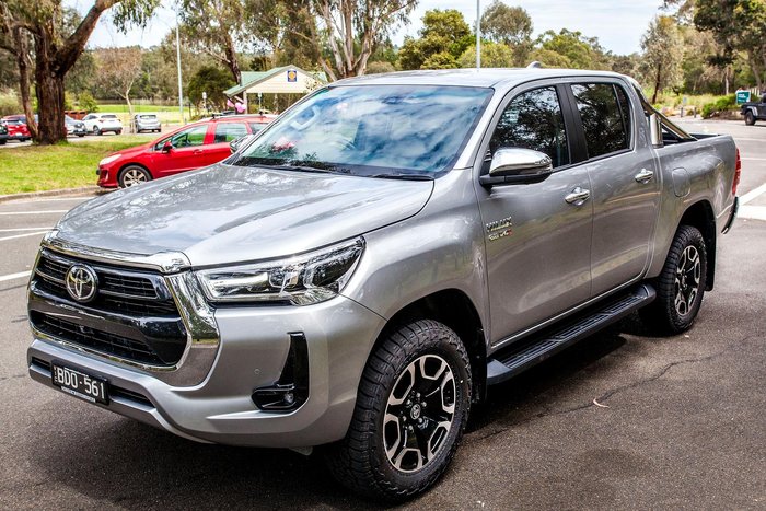 2022 Toyota Hilux SR5