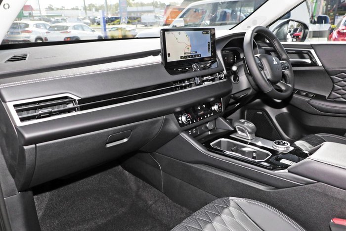 2025 Mitsubishi Outlander Exceed