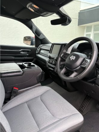 2024 RAM 1500 Big Horn (5-7 Tub)