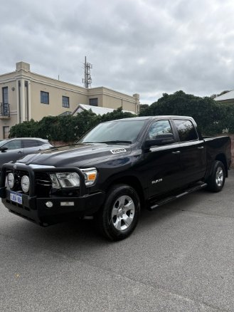 2024 RAM 1500 Big Horn (5-7 Tub)
