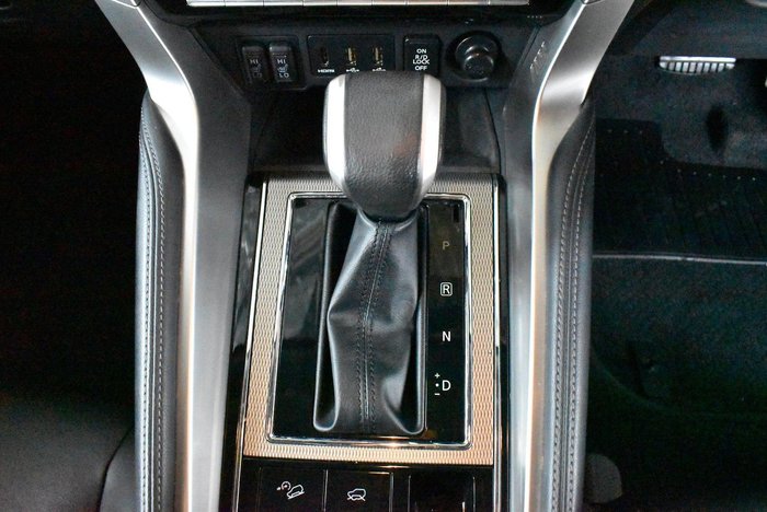 2020 Mitsubishi Pajero Sport Exceed