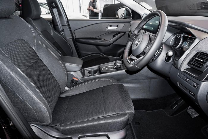 2025 Nissan QASHQAI ST