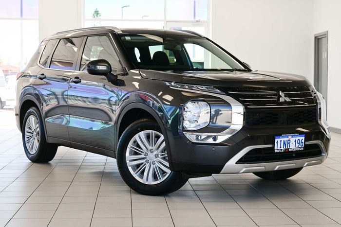 2025 Mitsubishi Outlander LS