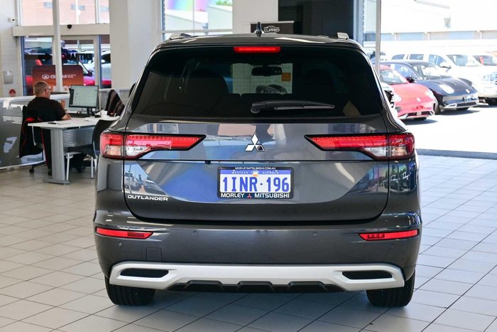 2025 Mitsubishi Outlander LS