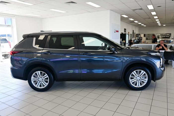 2025 Mitsubishi Outlander LS