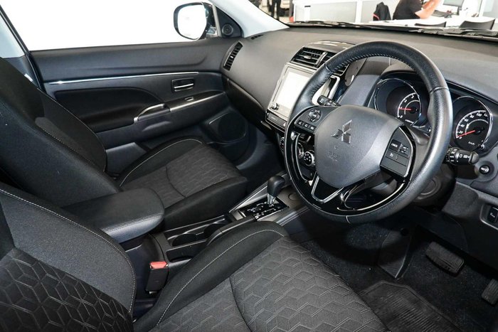 2025 Mitsubishi ASX LS