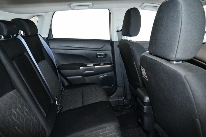 2025 Mitsubishi ASX LS