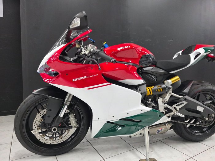 2015 DUCATI 899 PANIGALE Red