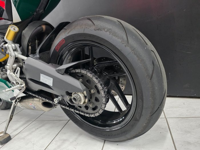 2015 DUCATI 899 PANIGALE Red