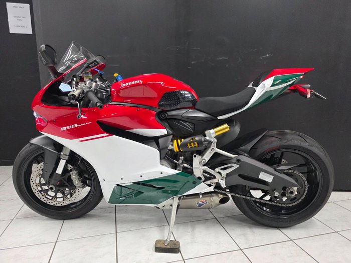 2015 DUCATI 899 PANIGALE Red